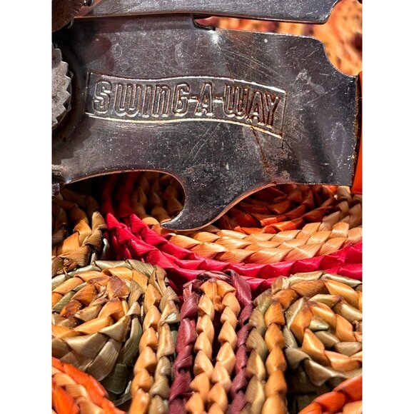 Vintage Swing-A-Way Can Opener Red - Picture 3 of 3
